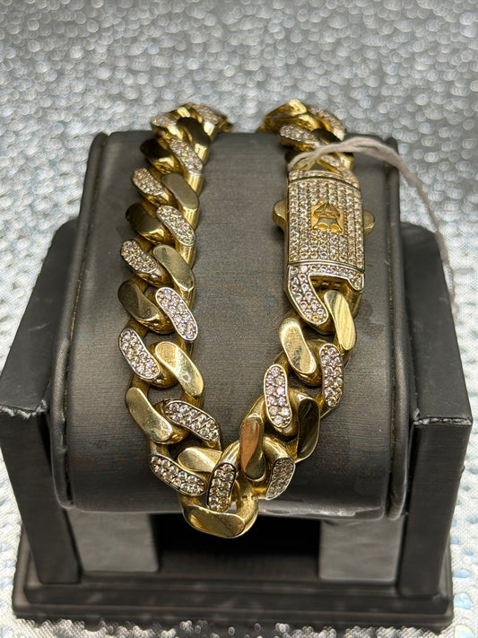 14k solid gold Cuban Bracelet with cubic zirconia gems